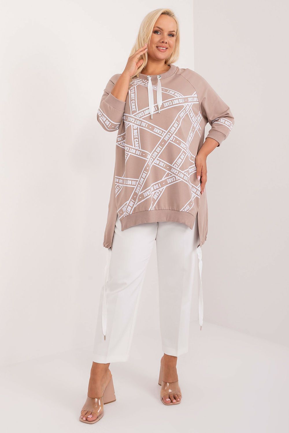Plus-Size Bluse Model 201846 Relevance